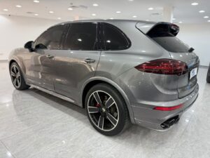2016 Porsche Cayenne GTS (12)