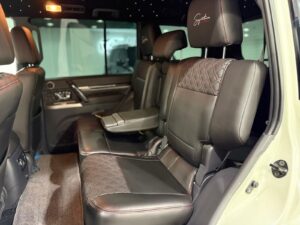 2020 Mitsubishi Pajero signature Edition (10)