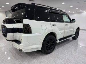 2020 Mitsubishi Pajero signature Edition (3)