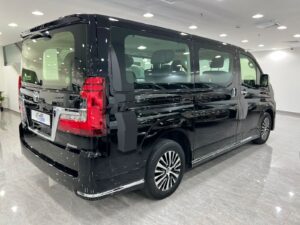 2023 Toyota Granvia Premium (3)