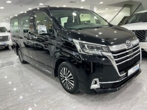 2023 Toyota Granvia Premium (4)