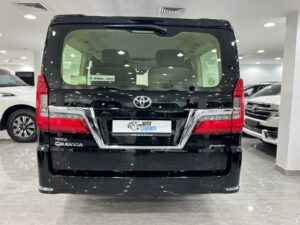 2023 Toyota Granvia Premium (6)