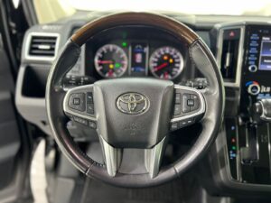 2023 Toyota Granvia Premium (9)