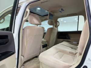Toyota Land Cruiser GXR V6 (4)