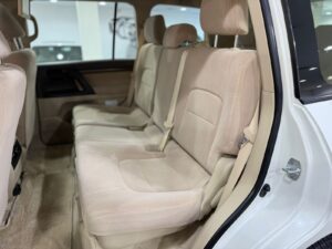 Toyota Land Cruiser GXR V6 (9)