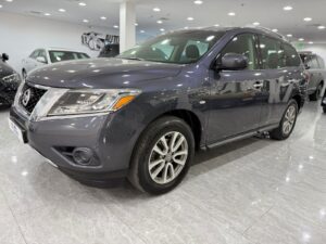 2014 Nissan pathfinder 4wd (1)
