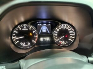2014 Nissan pathfinder 4wd (6)