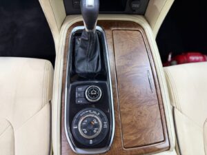 2020 Nissan patrol SE (11)